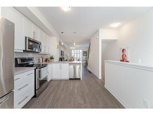 94-1890 Rymal Road E, Hamilton, ON - Indoor Photo Showing Kitchen With Stainless Steel Kitchen With Upgraded Kitchen