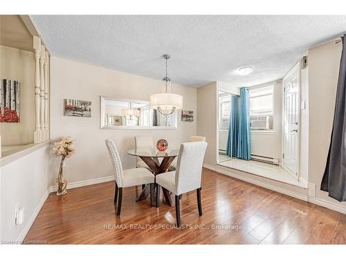 363-3055 Tomken Road, Mississauga, ON - Indoor Photo Showing Dining Room