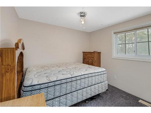 18 Pearl Street, Tilbury, ON - Indoor Photo Showing Bedroom