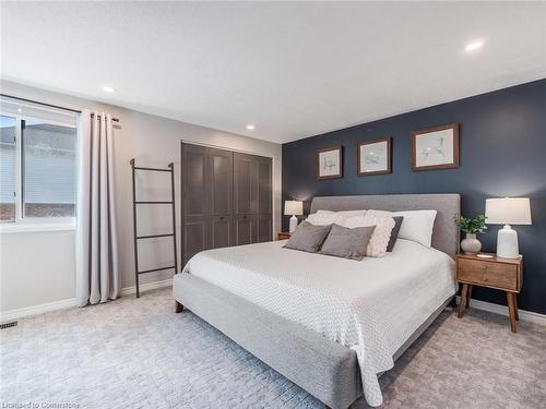 C-150 Kingswood Drive, Kitchener, ON - Indoor Photo Showing Bedroom