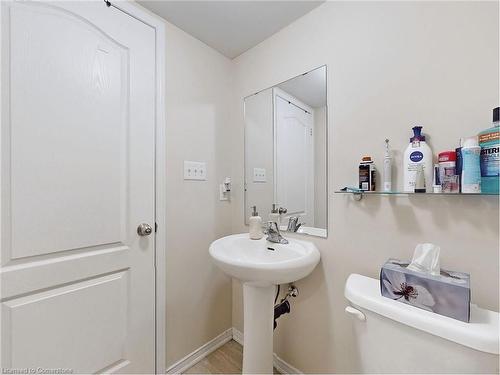 20-39 Hays Boulevard, Oakville, ON - Indoor Photo Showing Bathroom