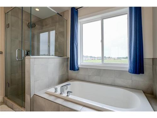 166 Bradshaw Drive, Stratford, ON - Indoor Photo Showing Bathroom