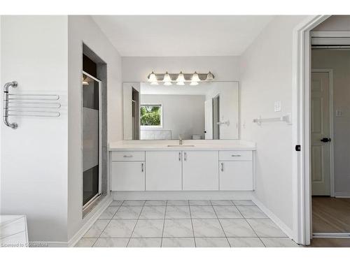 3251 Bloomfield Drive, Mississauga, ON - Indoor Photo Showing Bathroom