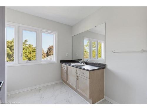 3251 Bloomfield Drive, Mississauga, ON - Indoor Photo Showing Bathroom