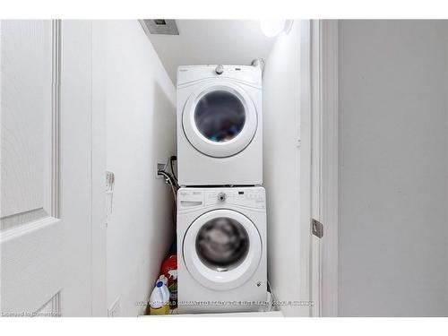 213-250 Sunny Meadow Boulevard, Brampton, ON - Indoor Photo Showing Laundry Room