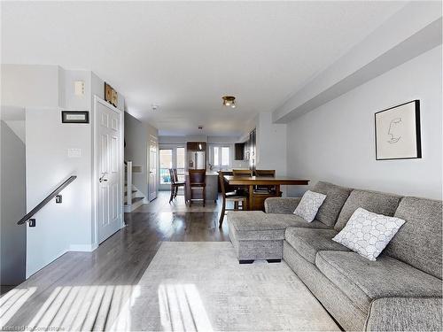 213-250 Sunny Meadow Boulevard, Brampton, ON - Indoor Photo Showing Living Room