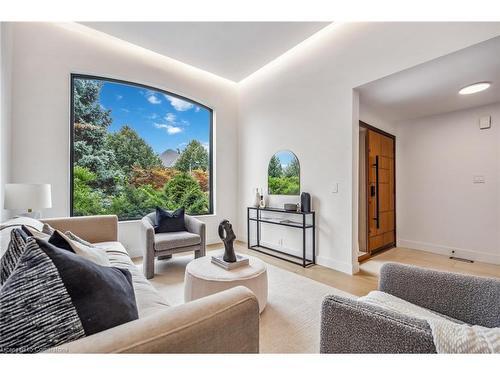 1657 Glenvista Drive, Oakville, ON - Indoor Photo Showing Living Room