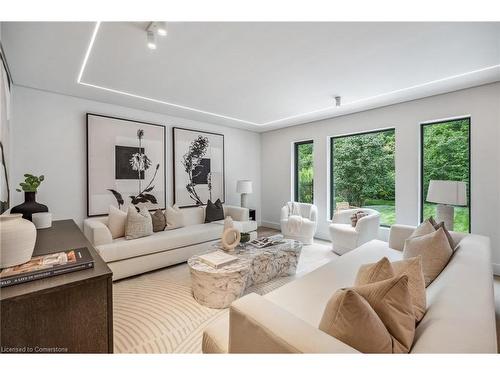 1657 Glenvista Drive, Oakville, ON - Indoor Photo Showing Living Room