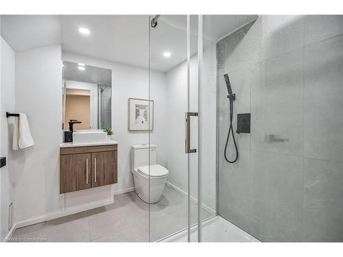 1657 Glenvista Drive, Oakville, ON - Indoor Photo Showing Bathroom