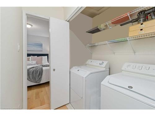 5756 Whitehorn Avenue, Mississauga, ON - Indoor Photo Showing Laundry Room