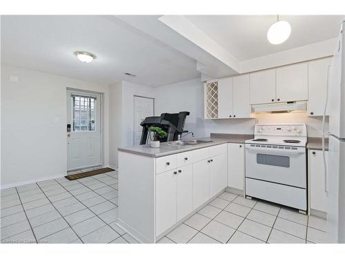 5756 Whitehorn Avenue, Mississauga, ON - Indoor Photo Showing Kitchen