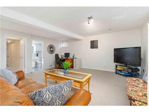 5756 Whitehorn Avenue, Mississauga, ON - Indoor Photo Showing Living Room