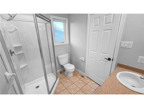 70 Tallman Street, Stoney Creek, ON - Indoor Photo Showing Bathroom