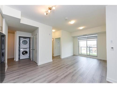 407-1440 Clarriage Court, Milton, ON - Indoor Photo Showing Laundry Room