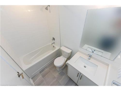 407-1440 Clarriage Court, Milton, ON - Indoor Photo Showing Bathroom