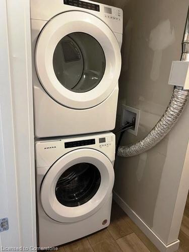 70-405 Myers Road, Cambridge, ON - Indoor Photo Showing Laundry Room