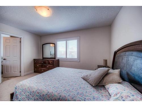 68 Cheevers Road, Brantford, ON - Indoor Photo Showing Bedroom