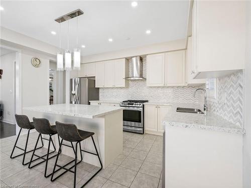 1 Seanesy Drive, Niagara Falls, ON - Indoor Photo Showing Kitchen With Stainless Steel Kitchen With Upgraded Kitchen