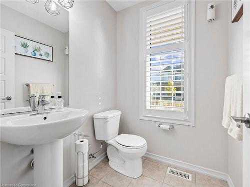 1 Seanesy Drive, Niagara Falls, ON - Indoor Photo Showing Bathroom