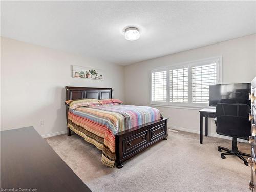 1 Seanesy Drive, Niagara Falls, ON - Indoor Photo Showing Bedroom