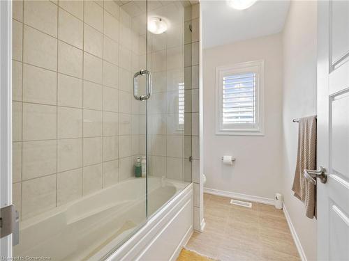 1 Seanesy Drive, Niagara Falls, ON - Indoor Photo Showing Bathroom