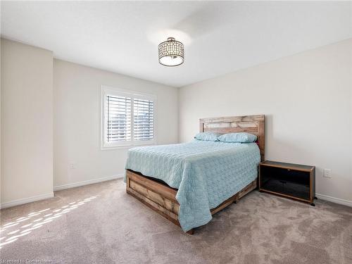 1 Seanesy Drive, Niagara Falls, ON - Indoor Photo Showing Bedroom