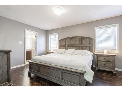 250 Apple Hill Crescent Crescent, Kitchener, ON - Indoor Photo Showing Bedroom