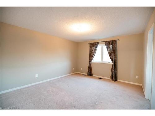 533 Nairn Circle, Milton, ON - Indoor Photo Showing Other Room