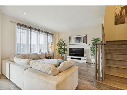 176 Whithorn Crescent Crescent, Caledonia, ON - Indoor Photo Showing Living Room