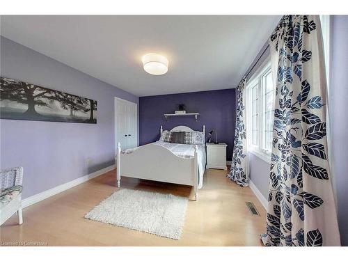 1773 Melody Drive, Mississauga, ON - Indoor Photo Showing Bedroom