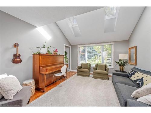 67 Robinson Lane, London, ON - Indoor Photo Showing Living Room