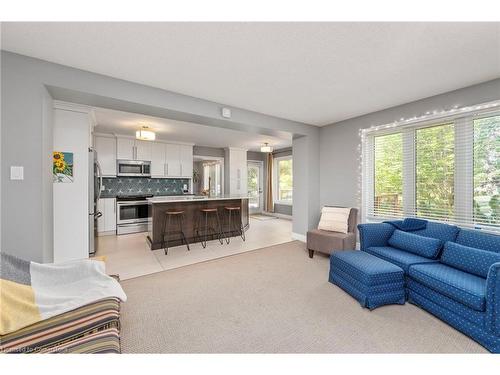 67 Robinson Lane, London, ON - Indoor Photo Showing Living Room