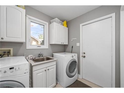 67 Robinson Lane, London, ON - Indoor Photo Showing Laundry Room