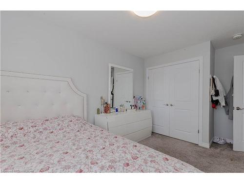 133 Hollybrook Trail, Kitchener, ON - Indoor Photo Showing Bedroom