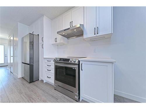 12 Roper Place, Kitchener, ON - Indoor Photo Showing Kitchen With Stainless Steel Kitchen