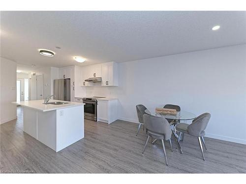 12 Roper Place, Kitchener, ON - Indoor