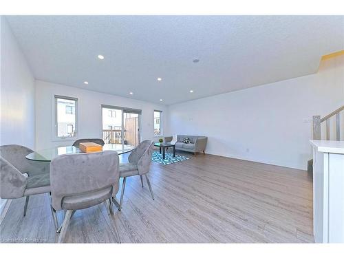 12 Roper Place, Kitchener, ON - Indoor Photo Showing Dining Room