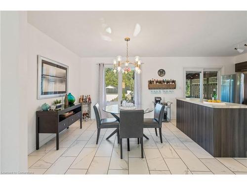 617 Front Street, Quinte West, ON - Indoor Photo Showing Dining Room