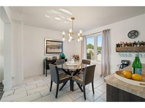 617 Front Street, Quinte West, ON - Indoor Photo Showing Dining Room