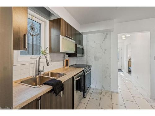 617 Front Street, Quinte West, ON - Indoor Photo Showing Kitchen With Double Sink