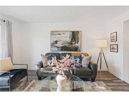 617 Front Street, Quinte West, ON - Indoor Photo Showing Living Room