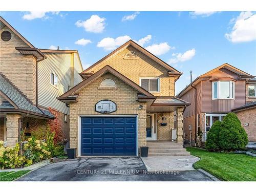 15 Rosebud Avenue, Brampton, ON - Outdoor With Facade