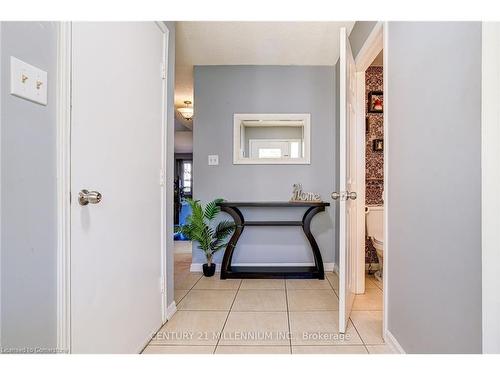 15 Rosebud Avenue, Brampton, ON - Indoor Photo Showing Other Room