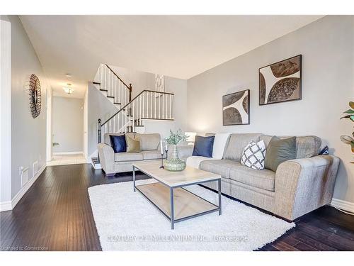 15 Rosebud Avenue, Brampton, ON - Indoor Photo Showing Living Room