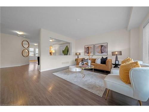 7705 Sassafras Trail Trail, Niagara Falls, ON - Indoor Photo Showing Living Room