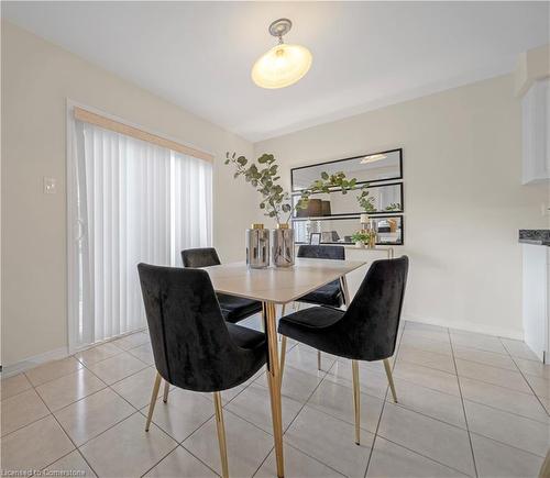 7705 Sassafras Trail Trail, Niagara Falls, ON - Indoor Photo Showing Dining Room