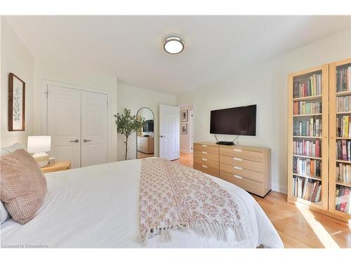 1785 Kingston Road, Toronto, ON - Indoor Photo Showing Bedroom