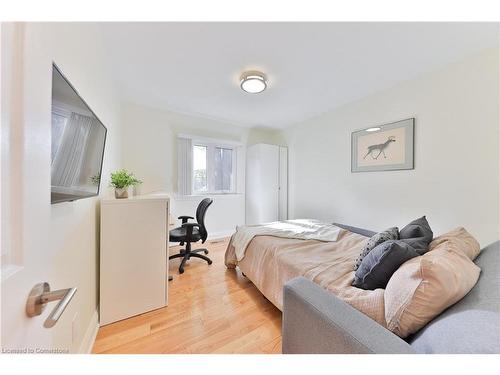 1785 Kingston Road, Toronto, ON - Indoor Photo Showing Bedroom