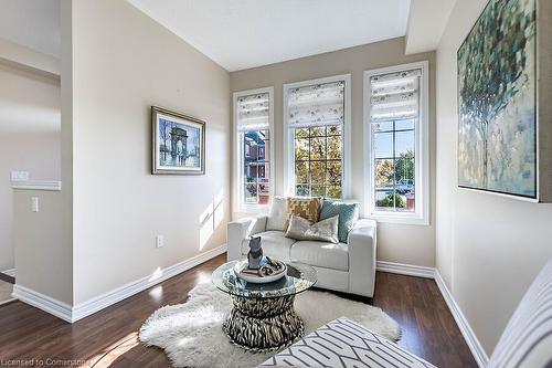 26 Clearfield Drive, Brampton, ON - Indoor Photo Showing Living Room