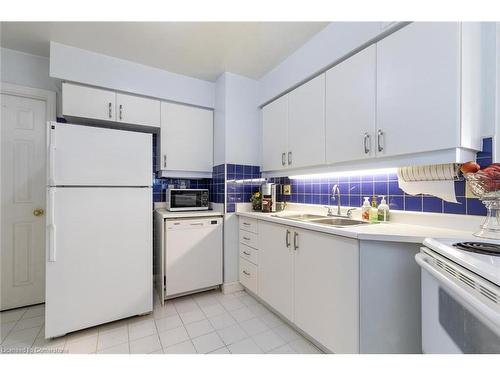 1912-3605 Kariya Drive, Mississauga, ON - Indoor Photo Showing Kitchen